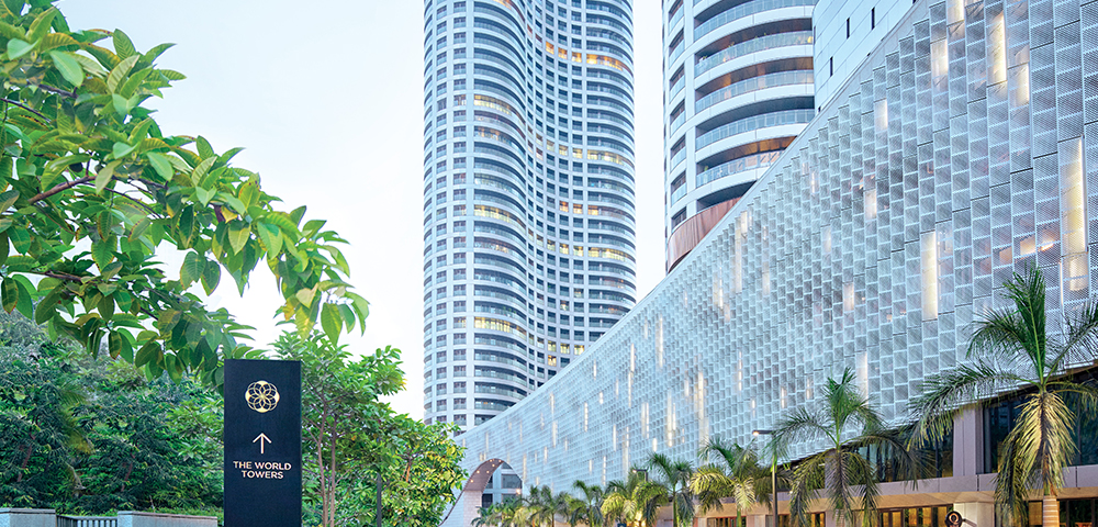 Lodha World Towers, Worli– Residential Project in Mumbai with entrance view 